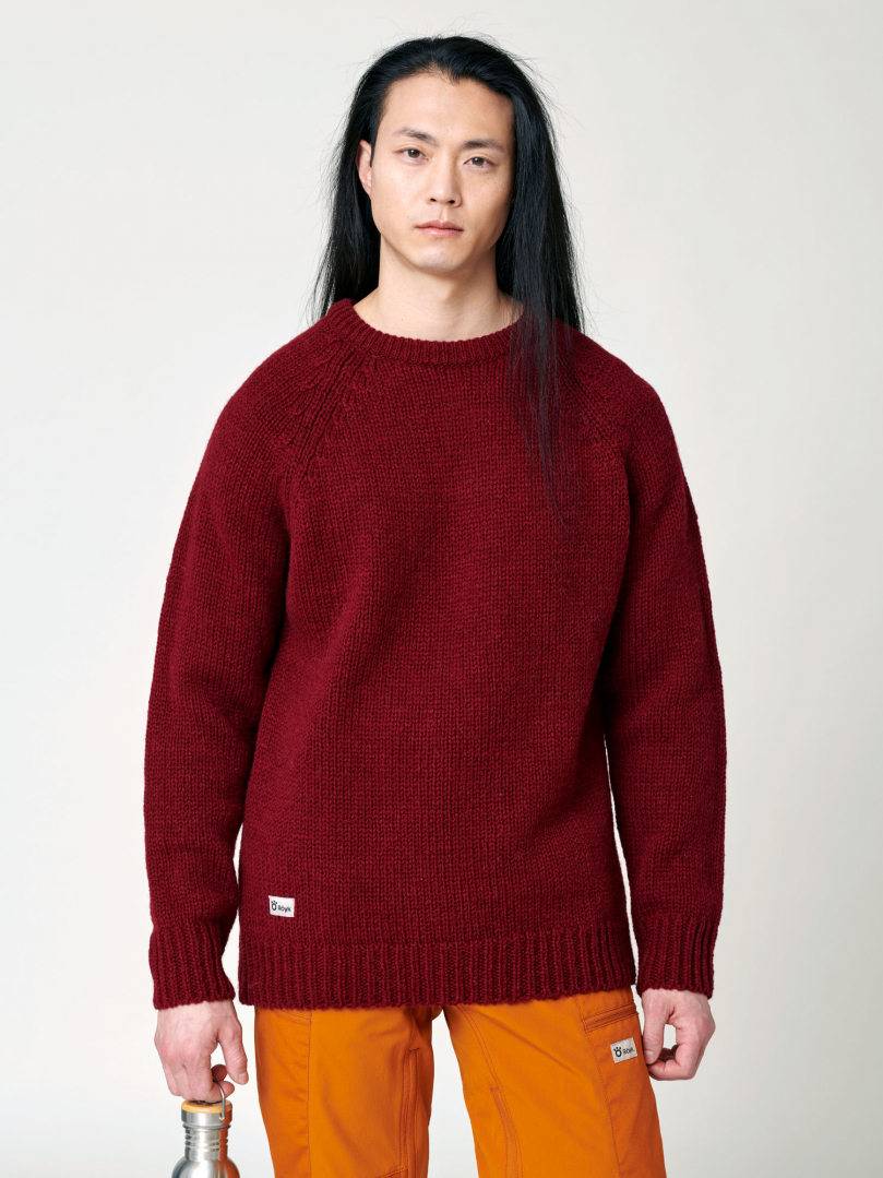 Men's Norrby Wool Sweater - Red Wine in the group Men's / Hoodies & sweaters - Men's / Knitwear - Men's at Röyk (11003241_r)